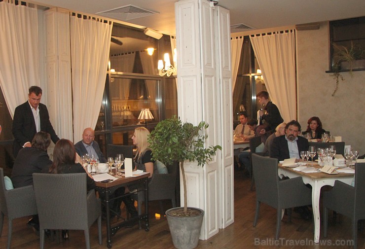 Vecrīgas jaunajā restorānā «Wine Kitchen» (Audēju ielā 16) degustē «Champagne Moutard» - www.winekitchen.lv Vecrīgas jaunajā restorānā «Wine Kitchen» (Audēju ielā 16) degustē «Champagne Moutard» - www.winekitchen.lv 107389