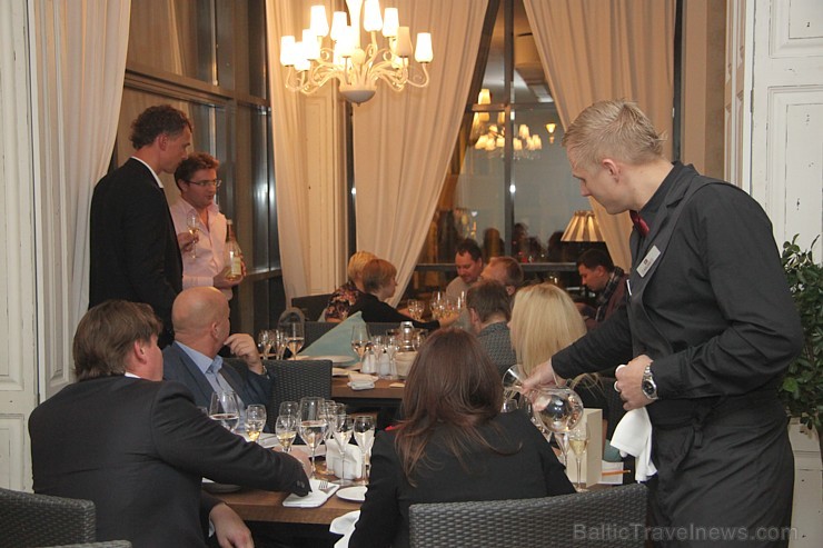 Vecrīgas jaunajā restorānā «Wine Kitchen» (Audēju ielā 16) degustē «Champagne Moutard» - www.winekitchen.lv Vecrīgas jaunajā restorānā «Wine Kitchen» (Audēju ielā 16) degustē «Champagne Moutard» - www.winekitchen.lv 107410