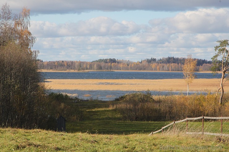 Rudens izglezno Latgali - Krāslavas novads - Sivera ezers, kas ir devītais lielākais Latvijā. Foto sponsors: www.Sirsnigi.lv Rudens izglezno Latgali - Krāslavas novads - Sivera ezers, kas ir devītais lielākais Latvijā. Foto sponsors: www.Sirsnigi.lv 107849
