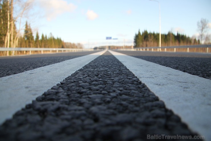 Travelnews.lv izbrauc jauno autoceļa maršrutu Tīnūži - Koknese. Laika ietaupījums pret veco maršrutu (Ikšķile - Koknese) ir apmēram 10-15 minūtes Travelnews.lv izbrauc jauno autoceļa maršrutu Tīnūži - Koknese. Laika ietaupījums pret veco maršrutu (Ikšķile - Koknese) ir apmēram 10-15 minūtes 108972