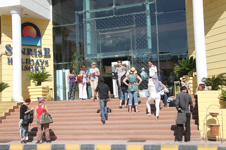 Travelnews.lv dzīvo un iepazīst Hurgadas viesnīcu «SunrisE Holidays Resort». Vairāk informācijas par ceļojumiem uz Ēģipti - www.goadventure.lv Travelnews.lv dzīvo un iepazīst Hurgadas viesnīcu «SunrisE Holidays Resort». Vairāk informācijas par ceļojumiem uz Ēģipti - www.goadventure.lv 110647
