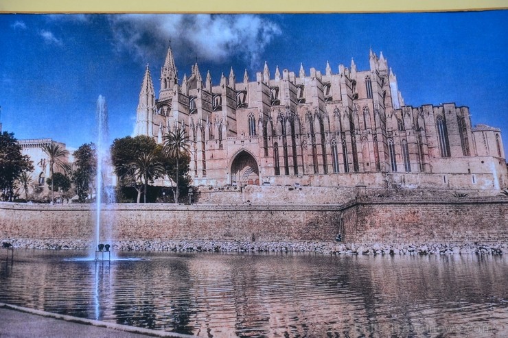 Palmas gotiskā katedrālā baznīca. Vairāk informācijas www.remirotravel.lv 115152
