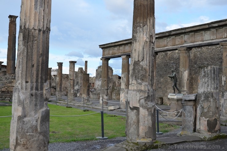 Apollona tempļa drupas. www.remirotravel.lv 115219