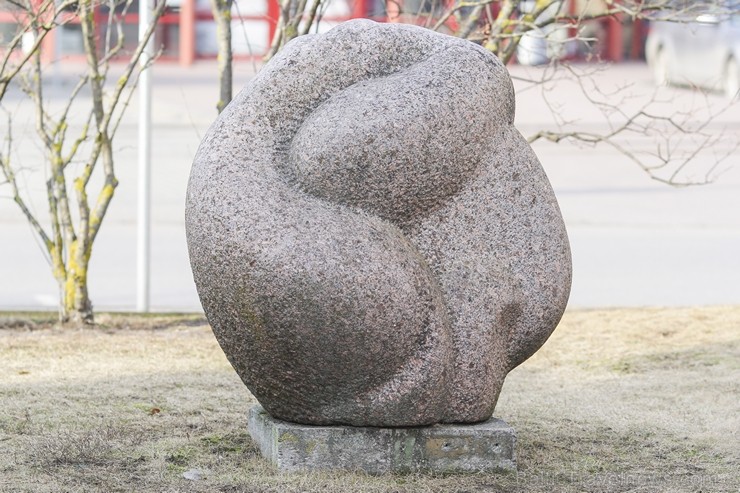 Skulptūru dārzs Daugavpilī ir jauka pastaigu un atpūtas vieta 117153