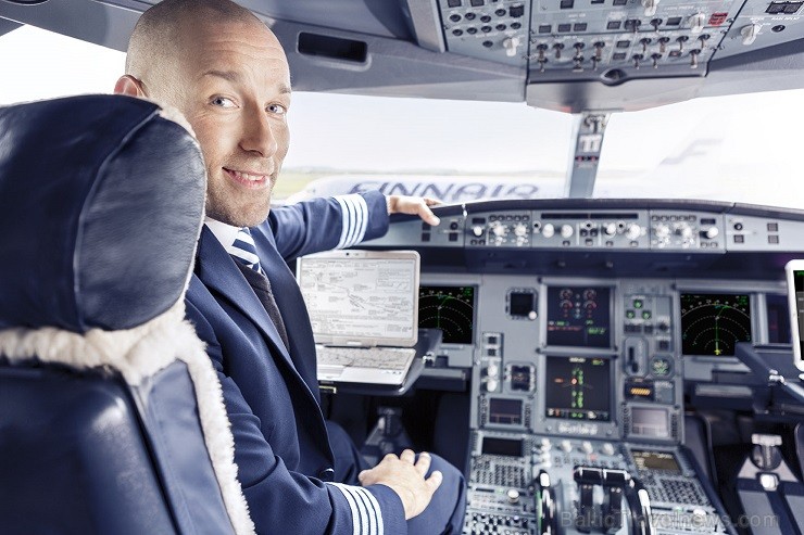 Iepazīsti aviokompānijas Finnair eleganti tērptos pilotus un stjuartes. Vairāk informācijas par aviokompāniju Finnair - www.finnair.com Iepazīsti aviokompānijas Finnair eleganti tērptos pilotus un stjuartes. Vairāk informācijas par aviokompāniju Finnair - www.finnair.com 117308