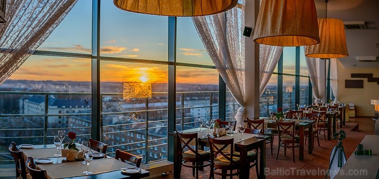 Daugavpils viesnīca Park Hotel Latgola ir piemērota ne tikai biznesa klientiem, bet arī romantiskai atpūtai. Vairāk informācijas - www.hotellatgola.lv Daugavpils viesnīca Park Hotel Latgola ir piemērota ne tikai biznesa klientiem, bet arī romantiskai atpūtai. Vairāk informācijas - www.hotellatgola.lv 118616