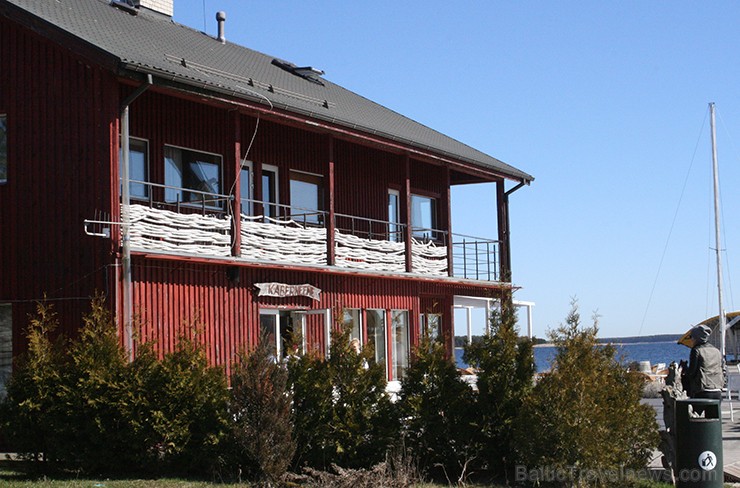 Neparastais restorāns pirmo reizi viesus uzņēma 2011. gadā, bet jau 2012. gadā kļuva par trešo labāko restorānu un saņēmis sudraba karotīti kā labākai Neparastais restorāns pirmo reizi viesus uzņēma 2011. gadā, bet jau 2012. gadā kļuva par trešo labāko restorānu un saņēmis sudraba karotīti kā labākai 119686