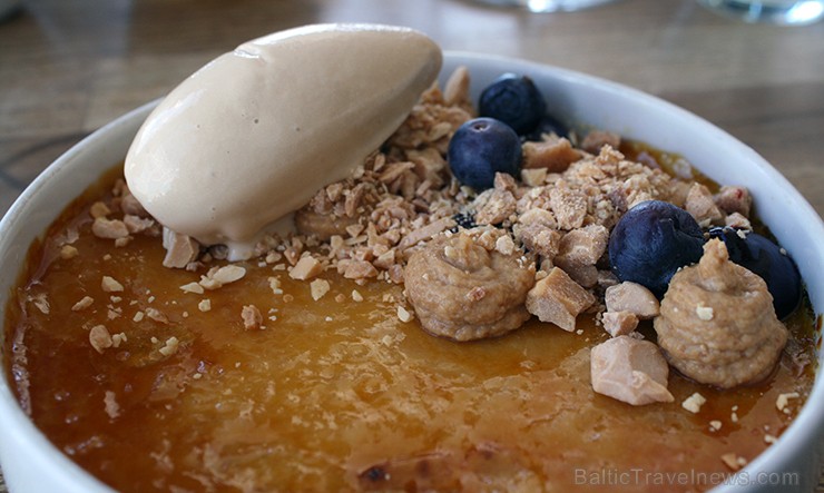 Gaileņu Creme Brulle. Deserts izsauca sajūsmas saucienus. Neparasts, lielisks garšu salikums un radošs noformējums Gaileņu Creme Brulle. Deserts izsauca sajūsmas saucienus. Neparasts, lielisks garšu salikums un radošs noformējums 119700