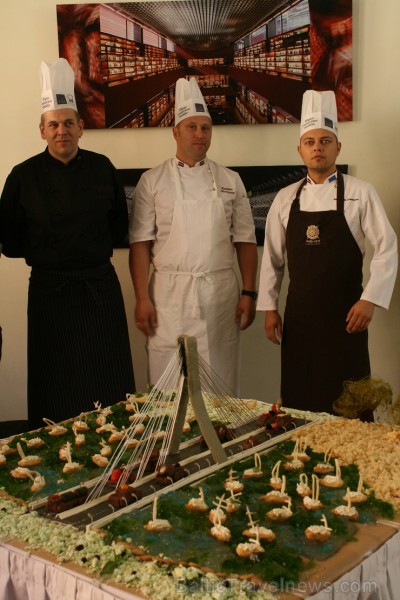 Pavasara Rīgas restorānu nedēļa tiek organizēta sadarbībā ar Pavāru klubu, un tajā piedalīsies 36 Rīgas restorāni,kas saviem apmeklētājiem piedāvās tr Pavasara Rīgas restorānu nedēļa tiek organizēta sadarbībā ar Pavāru klubu, un tajā piedalīsies 36 Rīgas restorāni,kas saviem apmeklētājiem piedāvās tr 119982