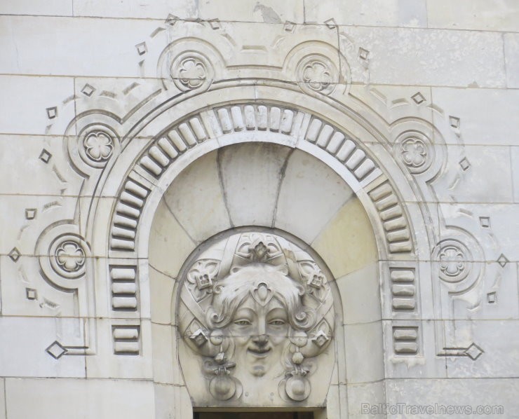 Slavenā Francijas kūrortpilsēta Vichy piedāvā ceļotājiem atveseļošanās ūdens kūres www.vichy-tourisme.com 120045