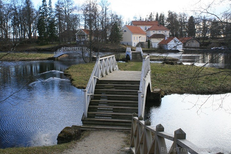 Mazas saliņas, ko savieno tiltiņi - www.vihulamanor.com 120672