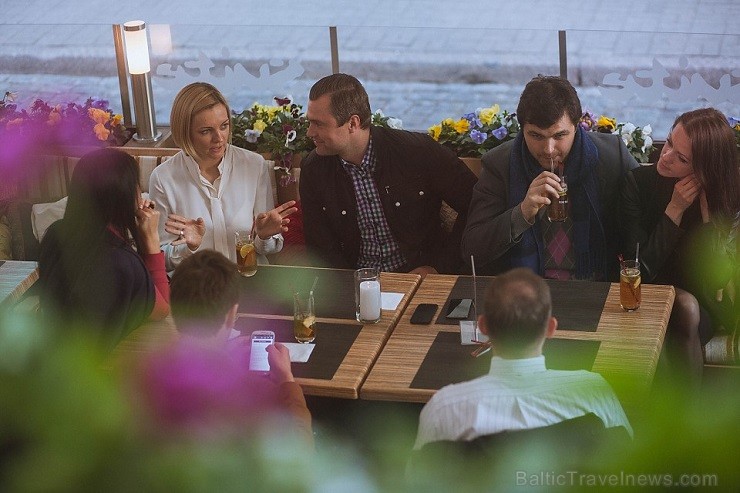 8. maijā tika atklāta Vecrīgas restorāna Suite vasaras terase. Vairāk informācijas interneta vietnē www.suitelife.lv 8. maijā tika atklāta Vecrīgas restorāna Suite vasaras terase. Vairāk informācijas interneta vietnē www.suitelife.lv 121147