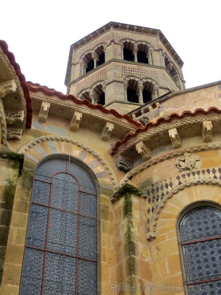 Travelnews.lv iepazīst Saint-Austremoine - vienu no Francijas skaistākajām romāņu baznīcām pilsētā Isuāra (Issoire) Travelnews.lv iepazīst Saint-Austremoine - vienu no Francijas skaistākajām romāņu baznīcām pilsētā Isuāra (Issoire) 122837
