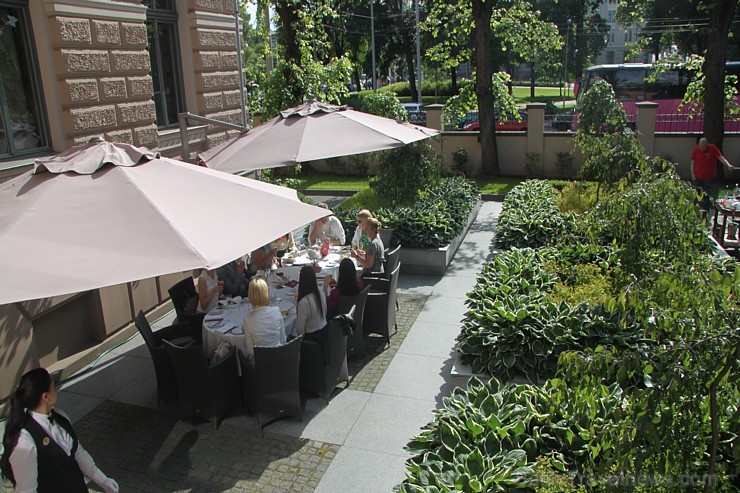 Rīgas 5 zvaigžņu viesnīca «Gallery Park Hotel»5.06.2014 svinīgi atklāj vasaras terasi. Vairāk informācijas - www.galleryparkhotel.com Rīgas 5 zvaigžņu viesnīca «Gallery Park Hotel»5.06.2014 svinīgi atklāj vasaras terasi. Vairāk informācijas - www.galleryparkhotel.com 124597