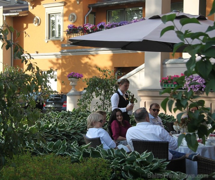 Rīgas 5 zvaigžņu viesnīca «Gallery Park Hotel»5.06.2014 svinīgi atklāj vasaras terasi. Vairāk informācijas - www.galleryparkhotel.com Rīgas 5 zvaigžņu viesnīca «Gallery Park Hotel»5.06.2014 svinīgi atklāj vasaras terasi. Vairāk informācijas - www.galleryparkhotel.com 124601