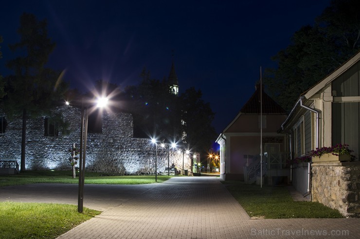 Valmiera ir viena no senākajām Latvijas pilsētām, Hanzas savienības locekle, šobrīd Vidzemes plānošanas reģiona lielākā pilsēta Valmiera ir viena no senākajām Latvijas pilsētām, Hanzas savienības locekle, šobrīd Vidzemes plānošanas reģiona lielākā pilsēta 125317