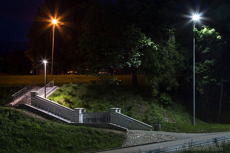 Valmiera ir viena no senākajām Latvijas pilsētām, Hanzas savienības locekle, šobrīd Vidzemes plānošanas reģiona lielākā pilsēta Valmiera ir viena no senākajām Latvijas pilsētām, Hanzas savienības locekle, šobrīd Vidzemes plānošanas reģiona lielākā pilsēta 125322