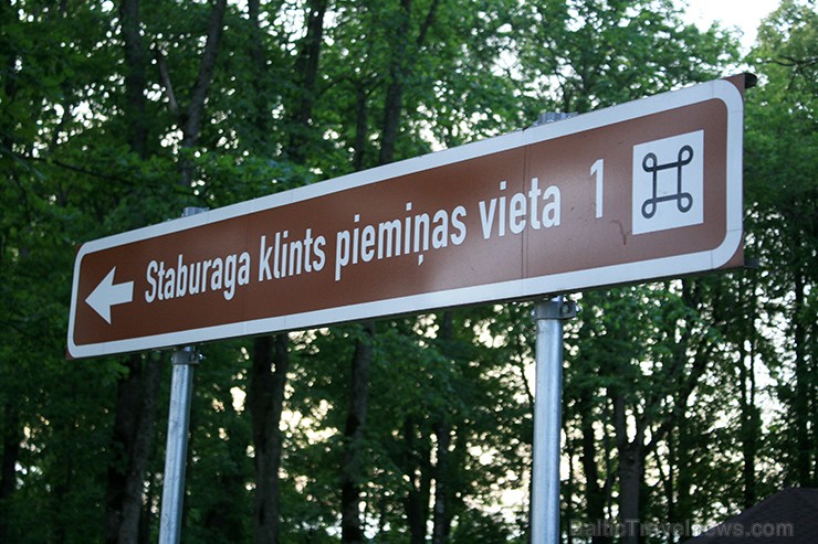 Viena kilometra attālumā no Vīgantes dabas parka atrodas Staburaga klints piemiņas vieta 126543