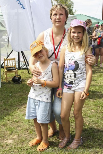 19. jūlijā Neretas novada svētku laikā, ģimenes varēja piedalīties Ģimeņu sporta festivālā, kur katra - gan liela, gan maza sportot griboša ģimene iz 19. jūlijā Neretas novada svētku laikā, ģimenes varēja piedalīties Ģimeņu sporta festivālā, kur katra - gan liela, gan maza sportot griboša ģimene iz 128605