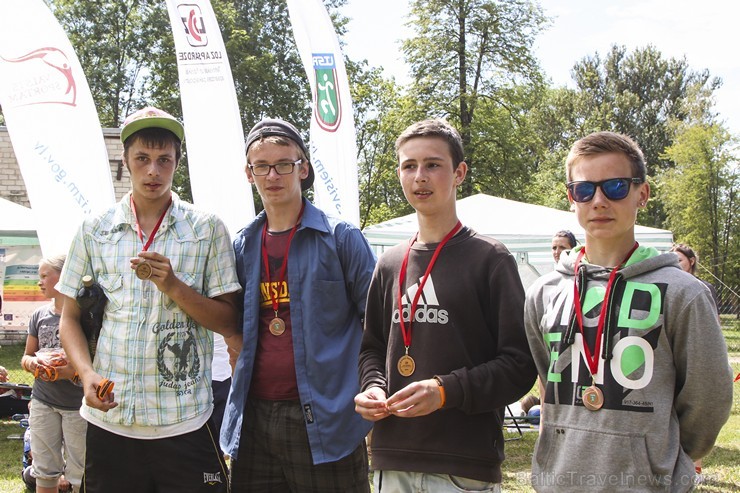 19. jūlijā Neretas novada svētku laikā, ģimenes varēja piedalīties Ģimeņu sporta festivālā, kur katra - gan liela, gan maza sportot griboša ģimene iz 19. jūlijā Neretas novada svētku laikā, ģimenes varēja piedalīties Ģimeņu sporta festivālā, kur katra - gan liela, gan maza sportot griboša ģimene iz 128617
