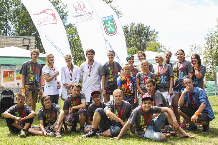 19. jūlijā Neretas novada svētku laikā, ģimenes varēja piedalīties Ģimeņu sporta festivālā, kur katra - gan liela, gan maza sportot griboša ģimene iz 19. jūlijā Neretas novada svētku laikā, ģimenes varēja piedalīties Ģimeņu sporta festivālā, kur katra - gan liela, gan maza sportot griboša ģimene iz 128621