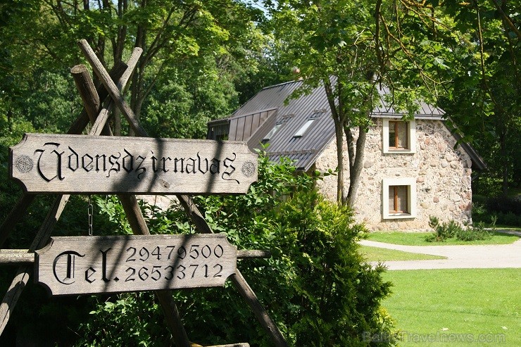 Brīvdienu māju komplekss Ūdensdzirnas atrodas Salas novada Biržos (11 kilometru attālumā no Jēkabpils) Brīvdienu māju komplekss Ūdensdzirnas atrodas Salas novada Biržos (11 kilometru attālumā no Jēkabpils) 128781