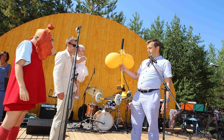 26.07.2014 Pērnavā tika atklāts Igaunijā lielākais tematiskais parks visai ģimenei «Lotes zemes tematiskais parks» 26.07.2014 Pērnavā tika atklāts Igaunijā lielākais tematiskais parks visai ģimenei «Lotes zemes tematiskais parks» 129563