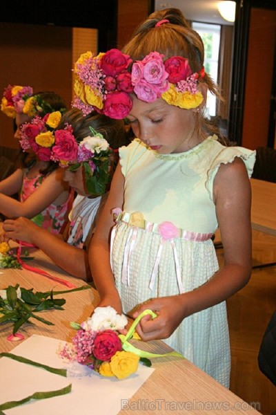 27.07.2014 viesnīcas Mercure Riga Centre restorānā The Traveller norisinājās floristikas meistarklase bērniem. Nākamā meistarklase 27.07.2014 viesnīcas Mercure Riga Centre restorānā The Traveller norisinājās floristikas meistarklase bērniem. Nākamā meistarklase