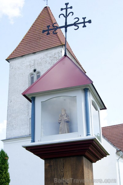 Alsungas novads lepojas ar suitu kultūrtelpu, sklandraušu cepšanas tradīcijām un skaisto Alsungas Sv.Miķeļa katoļu baznīcu Alsungas novads lepojas ar suitu kultūrtelpu, sklandraušu cepšanas tradīcijām un skaisto Alsungas Sv.Miķeļa katoļu baznīcu 129888