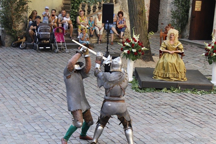 09.08.2014 Jaunpils pilī norisinājās Viduslaiku svētki, kuros satikās pagātne un nākotne, zūdot laika robežām - www.jaunpilspils.lv 09.08.2014 Jaunpils pilī norisinājās Viduslaiku svētki, kuros satikās pagātne un nākotne, zūdot laika robežām - www.jaunpilspils.lv 131221