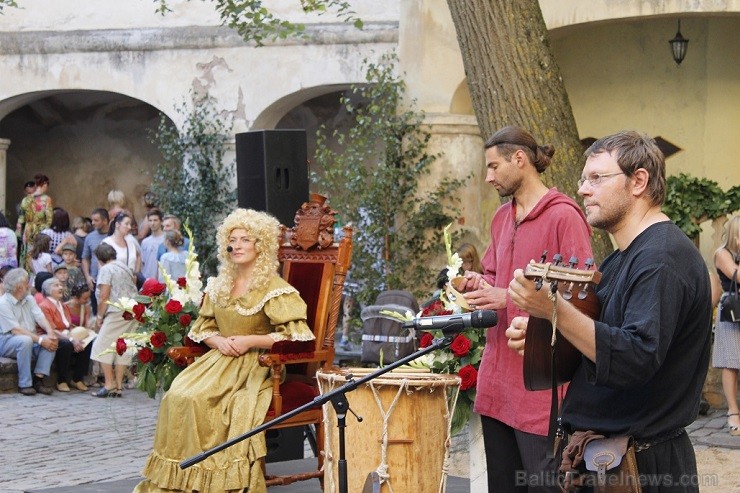 09.08.2014 Jaunpils pilī norisinājās Viduslaiku svētki, kuros satikās pagātne un nākotne, zūdot laika robežām - www.jaunpilspils.lv 09.08.2014 Jaunpils pilī norisinājās Viduslaiku svētki, kuros satikās pagātne un nākotne, zūdot laika robežām - www.jaunpilspils.lv 131222