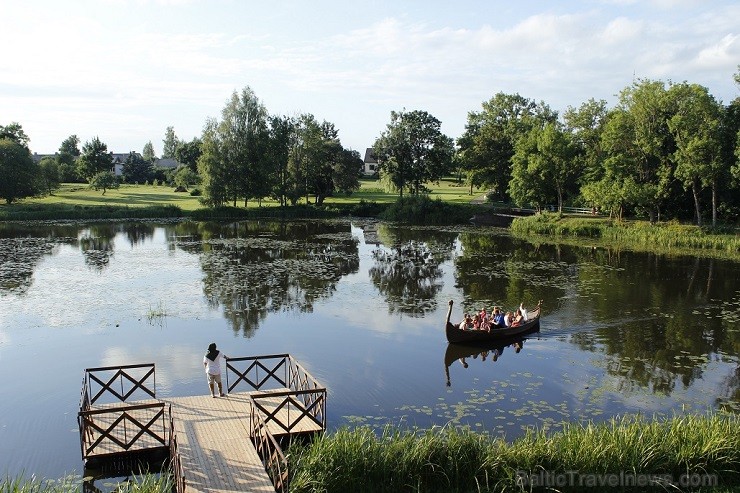 09.08.2014 Jaunpils pilī norisinājās Viduslaiku svētki, kuros satikās pagātne un nākotne, zūdot laika robežām - www.jaunpilspils.lv 09.08.2014 Jaunpils pilī norisinājās Viduslaiku svētki, kuros satikās pagātne un nākotne, zūdot laika robežām - www.jaunpilspils.lv 131228