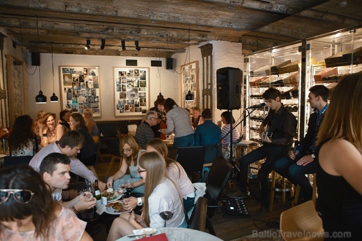 24.08.2014 Vīna Studijā (Elizabetes iela 10, Rīga) notikusi «Klientu diena» un sešu gadu jubilejas svinības - www.vinastudija.lv 24.08.2014 Vīna Studijā (Elizabetes iela 10, Rīga) notikusi «Klientu diena» un sešu gadu jubilejas svinības - www.vinastudija.lv 132134