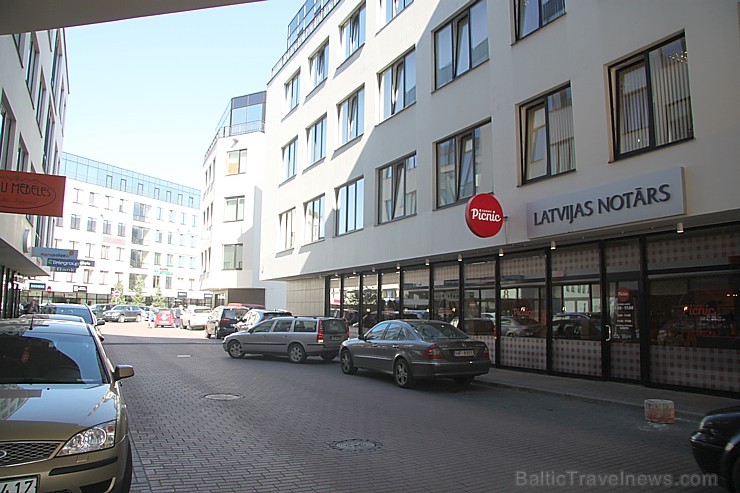 Iebraucot Barona Kvartālā jaunais pusdienu restorāns «Sunny Picnic» - (www.sunnypicnic.lv) atrodas uzreiz pa labai rokai Iebraucot Barona Kvartālā jaunais pusdienu restorāns «Sunny Picnic» - (www.sunnypicnic.lv) atrodas uzreiz pa labai rokai 134087