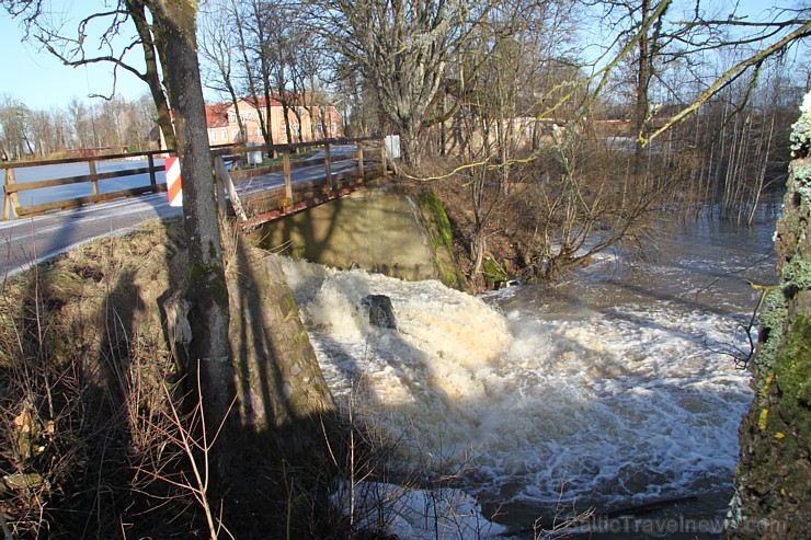 Travelnews.lv redakcija 15.01.2015 sadarbībā ar «Inchcape BM Auto» ceļo ar jauno BMW X6 Xdrive 3.0d pa Kurzemes ceļiem (Vēdzeles upe) Travelnews.lv redakcija 15.01.2015 sadarbībā ar «Inchcape BM Auto» ceļo ar jauno BMW X6 Xdrive 3.0d pa Kurzemes ceļiem (Vēdzeles upe) 141302
