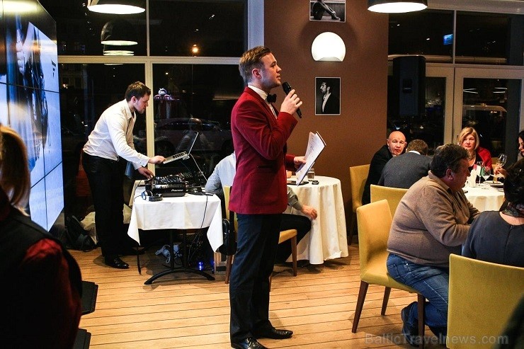 Iepriekšējo šāda veida rekordu uzstādījuši itāļu pavāri Aleksanders Vakers un Paolo Filipi, kuru pagatavotais spageti bijis 42 metrus garš Iepriekšējo šāda veida rekordu uzstādījuši itāļu pavāri Aleksanders Vakers un Paolo Filipi, kuru pagatavotais spageti bijis 42 metrus garš 142154