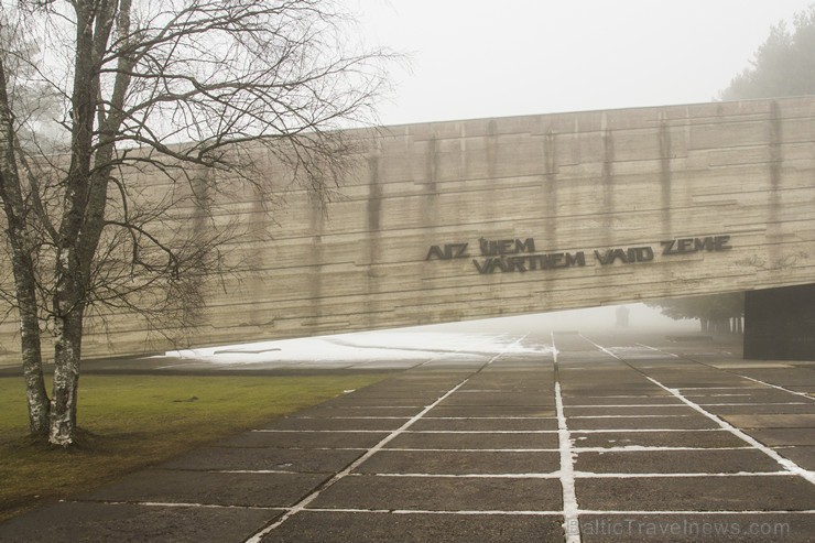 Salaspils Memoriālais ansamblis ir viens no lielākajiem pieminekļu kompleksiem fašisma upuru piemiņai Eiropā Salaspils Memoriālais ansamblis ir viens no lielākajiem pieminekļu kompleksiem fašisma upuru piemiņai Eiropā 143677