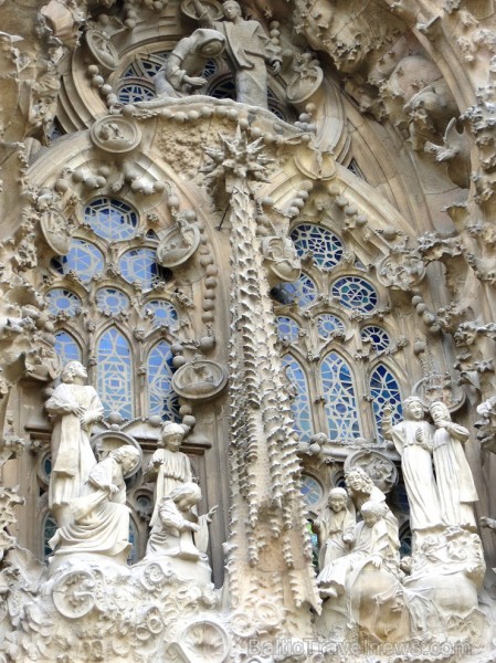 Atklāj, ko slēpj Svētās Ģimenes baznīcas (Sagrada Família) greznas vitrāžas www.sagradafamilia.cat Atklāj, ko slēpj Svētās Ģimenes baznīcas (Sagrada Família) greznas vitrāžas www.sagradafamilia.cat 144990