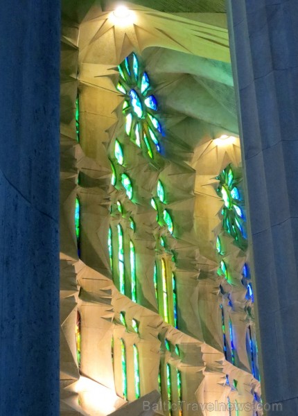 Atklāj, ko slēpj Svētās Ģimenes baznīcas (Sagrada Família) greznas vitrāžas www.sagradafamilia.cat Atklāj, ko slēpj Svētās Ģimenes baznīcas (Sagrada Família) greznas vitrāžas www.sagradafamilia.cat 145004