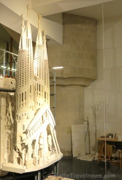 Atklāj, ko slēpj Svētās Ģimenes baznīcas (Sagrada Família) greznas vitrāžas www.sagradafamilia.cat Atklāj, ko slēpj Svētās Ģimenes baznīcas (Sagrada Família) greznas vitrāžas www.sagradafamilia.cat 145017