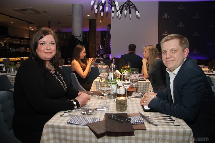 Rīgas restorāns «Melnā bite» piedāvāja 18/19.03.2015 vakariņas ar Michelin zvaigznes pavāru Alfredo Russo no Itālijas Rīgas restorāns «Melnā bite» piedāvāja 18/19.03.2015 vakariņas ar Michelin zvaigznes pavāru Alfredo Russo no Itālijas 145328
