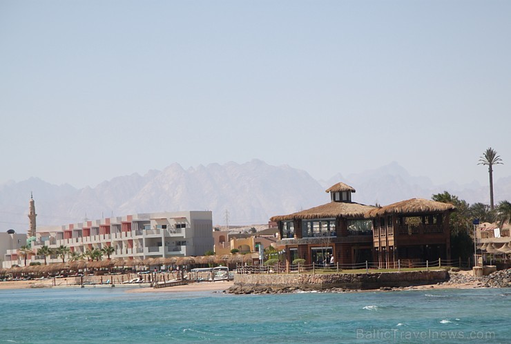 Travelnews.lv iepazīst Hurgadas viesnīcas «Sentido Mamlouk Palace» pludmali 146312
