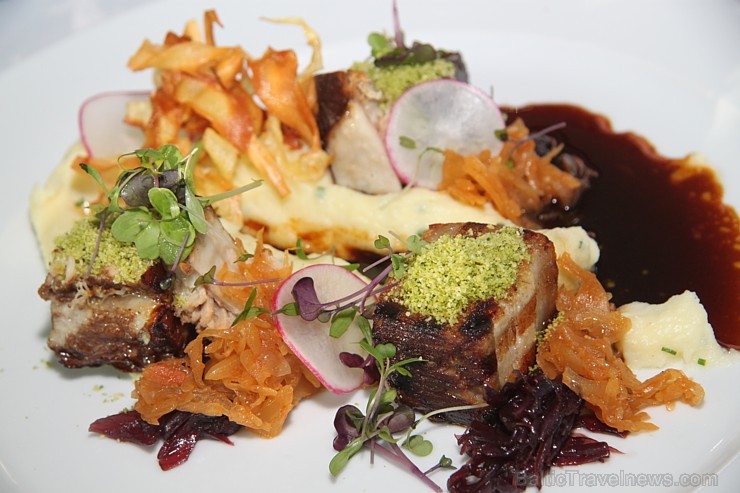 Travelnews.lv 20.04.2015 apciemo Rīgas restorānu «Elefant». Vairāk informācijas - www.wellton.com/lv/our-restaurants/restaurant-elefant Travelnews.lv 20.04.2015 apciemo Rīgas restorānu «Elefant». Vairāk informācijas - www.wellton.com/lv/our-restaurants/restaurant-elefant 147216
