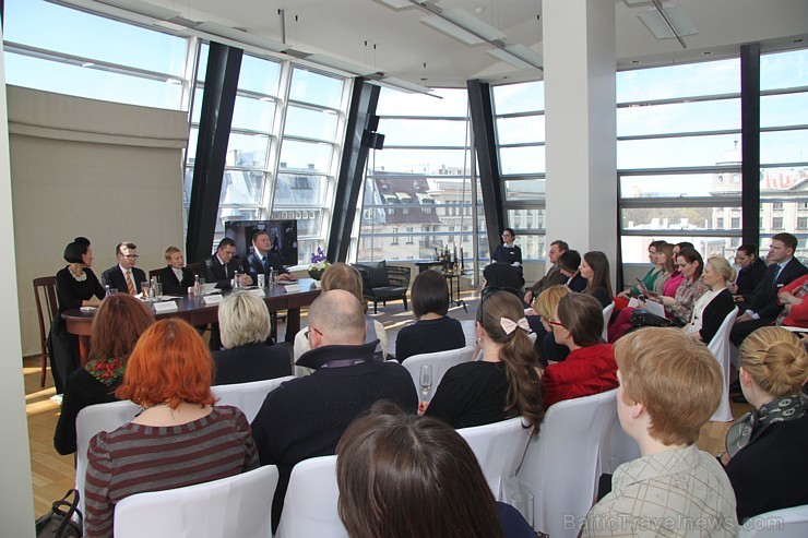 Rīgas 5 zvaigžņu viesnīcas Hotel Bergs vadība rīko augsta līmeņa preses konferenci par Rūmenes muižas jauno piedāvājumu - www.HotelBergs.lv Rīgas 5 zvaigžņu viesnīcas Hotel Bergs vadība rīko augsta līmeņa preses konferenci par Rūmenes muižas jauno piedāvājumu - www.HotelBergs.lv 147321