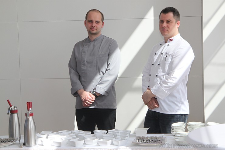 Rīgas 5 zvaigžņu viesnīcas Hotel Bergs vadība rīko augsta līmeņa preses konferenci par Rūmenes muižas jauno piedāvājumu - www.HotelBergs.lv Rīgas 5 zvaigžņu viesnīcas Hotel Bergs vadība rīko augsta līmeņa preses konferenci par Rūmenes muižas jauno piedāvājumu - www.HotelBergs.lv 147327
