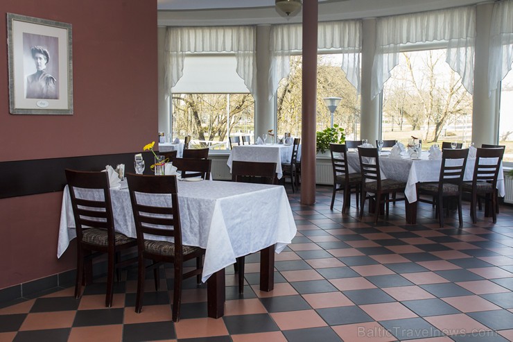 Hotel Kolonna Rēzekne piemērota patiesiem Latgales apceļotājiem. Vairāk informācijas - www.hotelkolonna.com Hotel Kolonna Rēzekne piemērota patiesiem Latgales apceļotājiem. Vairāk informācijas - www.hotelkolonna.com 147892