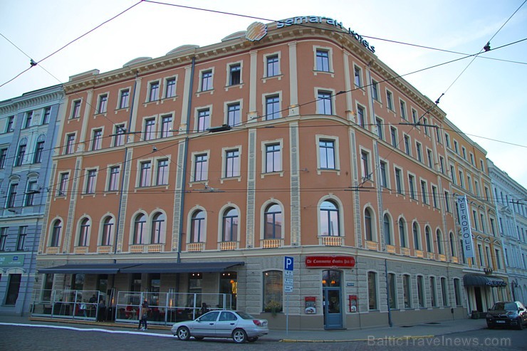 Vecrīgas viesnīcas restorāns «De Commerce Gastro Pub 1871» pirmo reizi vēsturē atver vasaras terasi. Vairāk informācijas - www.decommerce.lv Vecrīgas viesnīcas restorāns «De Commerce Gastro Pub 1871» pirmo reizi vēsturē atver vasaras terasi. Vairāk informācijas - www.decommerce.lv 148071