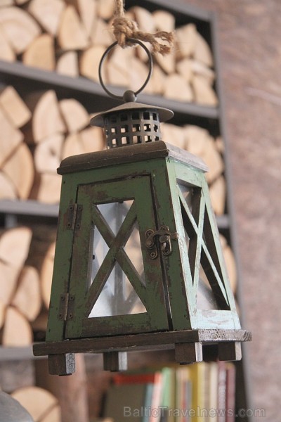Restorāns «Lighthouse» ir viena no mājīgākajām atpūtas vietām Jūrmalā, kas piedāvā gardas maltītes uz tūristu iecienītās Jomas ielas. Informācijai: ww 148309