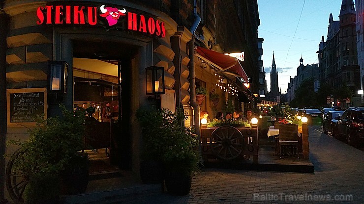 Travelnews.lv redakcija 25.05.2015 apciemo Rīgas restorānu «Steiku Haoss» Tērbatas ielā - www.SteikuHaoss.lv Travelnews.lv redakcija 25.05.2015 apciemo Rīgas restorānu «Steiku Haoss» Tērbatas ielā - www.SteikuHaoss.lv 150363