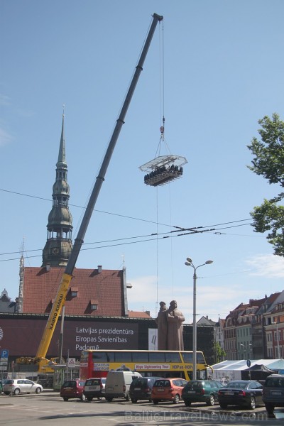 Travelnews.lv redakcija ar Rīgas viesnīcas Mercure Hotel Rīga atbalstu 2.06.2015 izbauda debesu restorānu «Dinner in the sky Riga» Travelnews.lv redakcija ar Rīgas viesnīcas Mercure Hotel Rīga atbalstu 2.06.2015 izbauda debesu restorānu «Dinner in the sky Riga» 150660